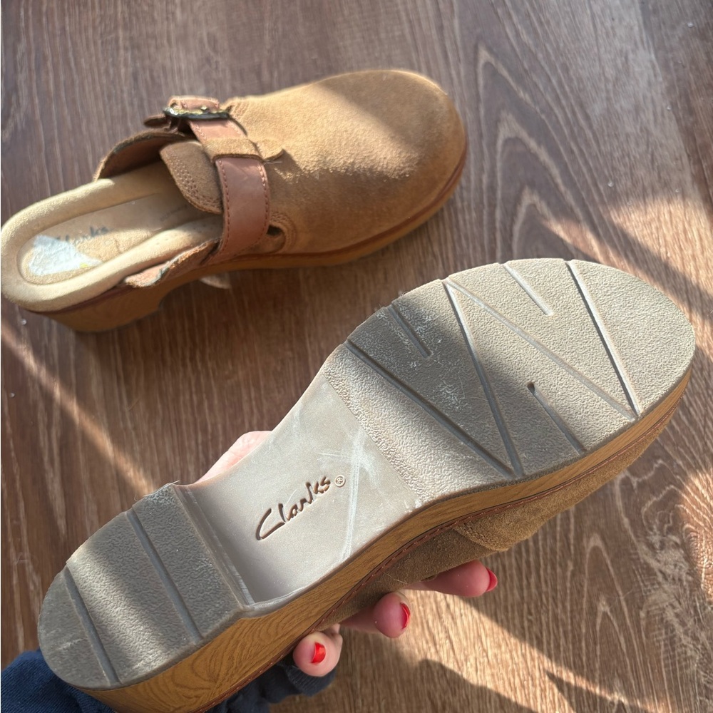 Clarks Tan Suede Women's Mules - Picture 3 of 3